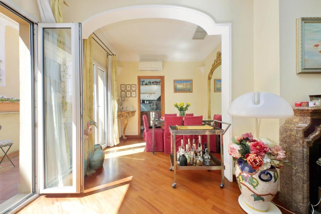 4Bnb - Luxury Trevi Apartment W Terrace ローマ エクステリア 写真