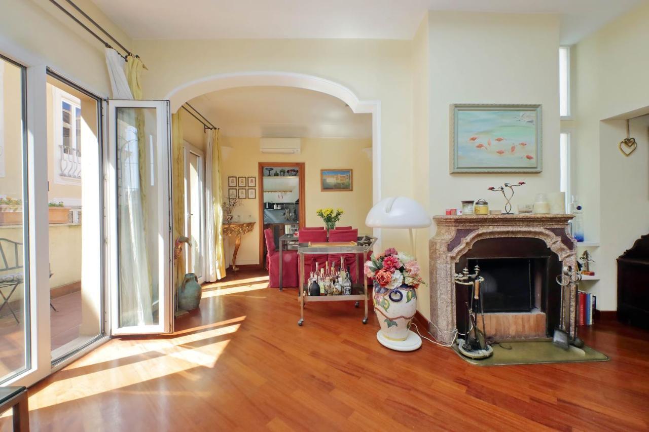 4Bnb - Luxury Trevi Apartment W Terrace ローマ エクステリア 写真