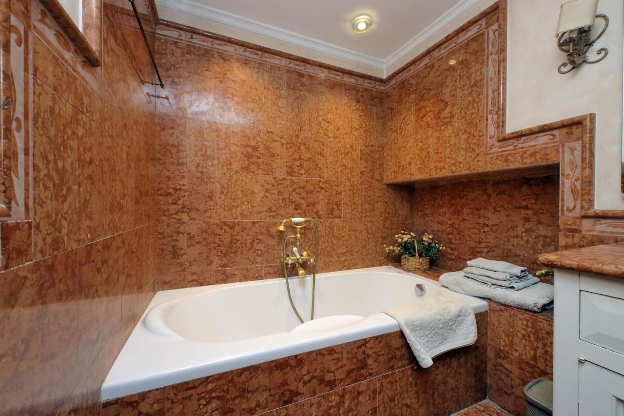 4Bnb - Luxury Trevi Apartment W Terrace ローマ エクステリア 写真