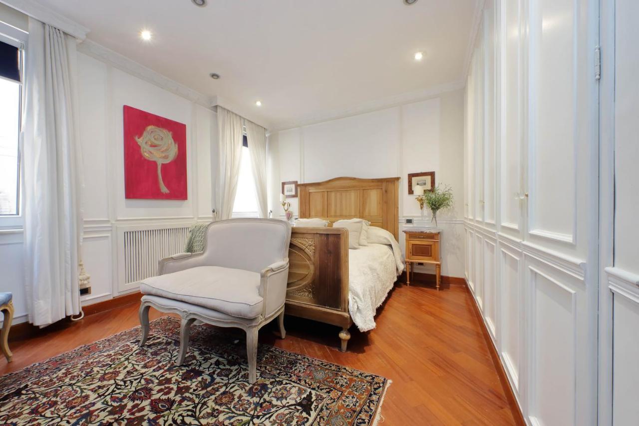 4Bnb - Luxury Trevi Apartment W Terrace ローマ エクステリア 写真